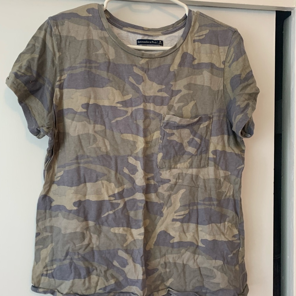 Abercrombie & Fitch camo T-shirt